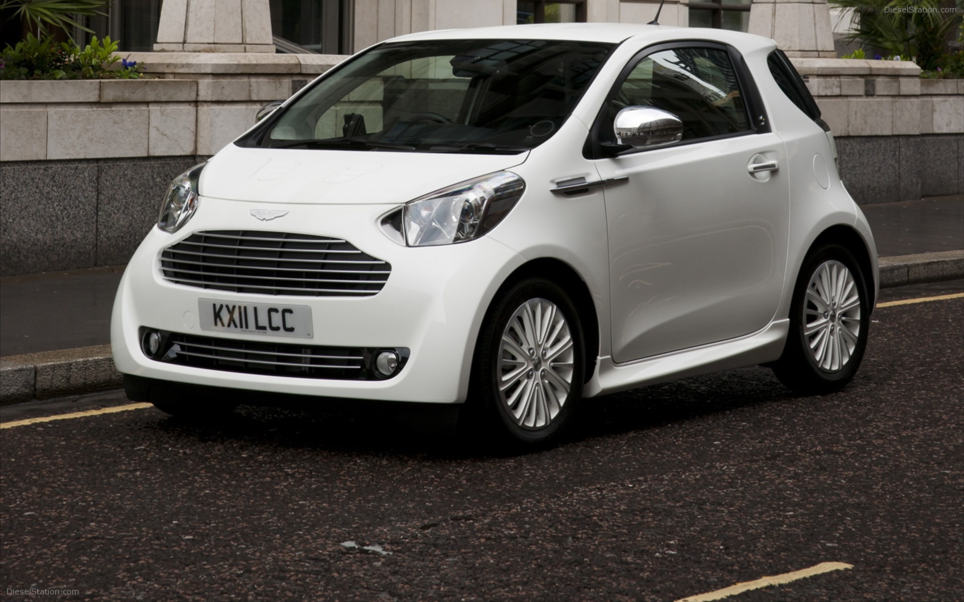 Aston Martin Cygnet Colette 2012